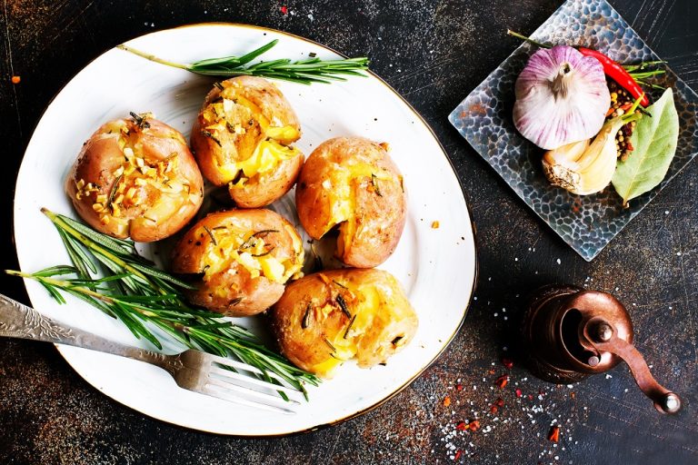 Pomme de terre grenaille au four : méthode et recette pour la réussir