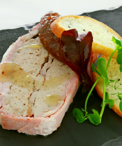 Terrine de pâté de porc en entrée